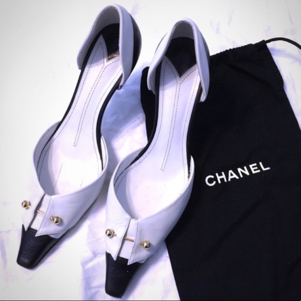 Authentic CHANEL tuxedo heels. EU 38 1/2 US 8 1/2.